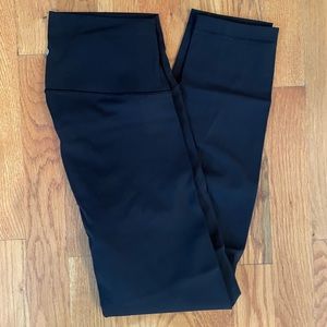 Black lululemon wunder under leggings 6